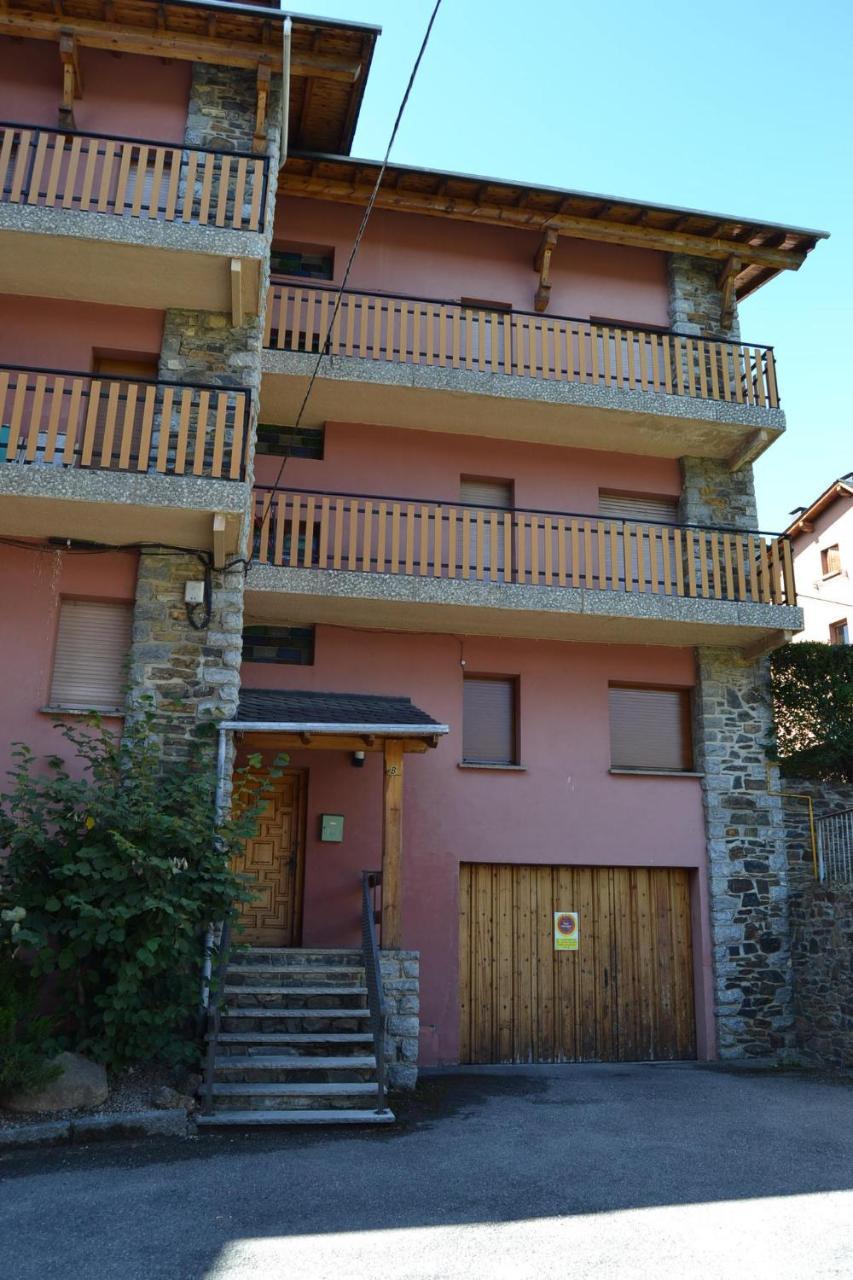 Amplio Apartamento Con Piscina En リヴィア エクステリア 写真