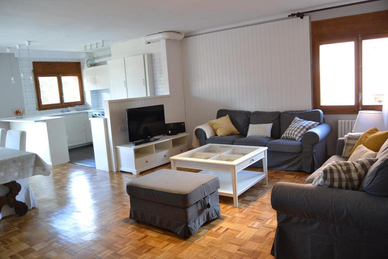 Amplio Apartamento Con Piscina En リヴィア エクステリア 写真